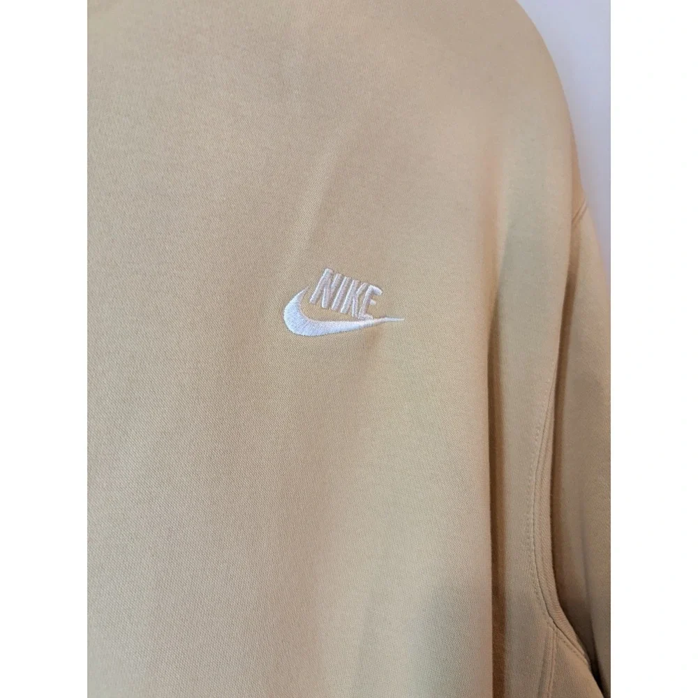 Nike Sportswear Crewneck Sweatshirt Beige Cream Embroidered Logo Medium